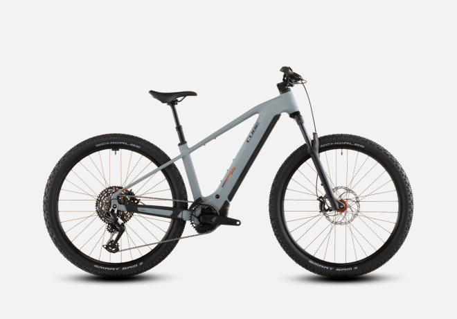 Reaction Hybrid Race 800 FE